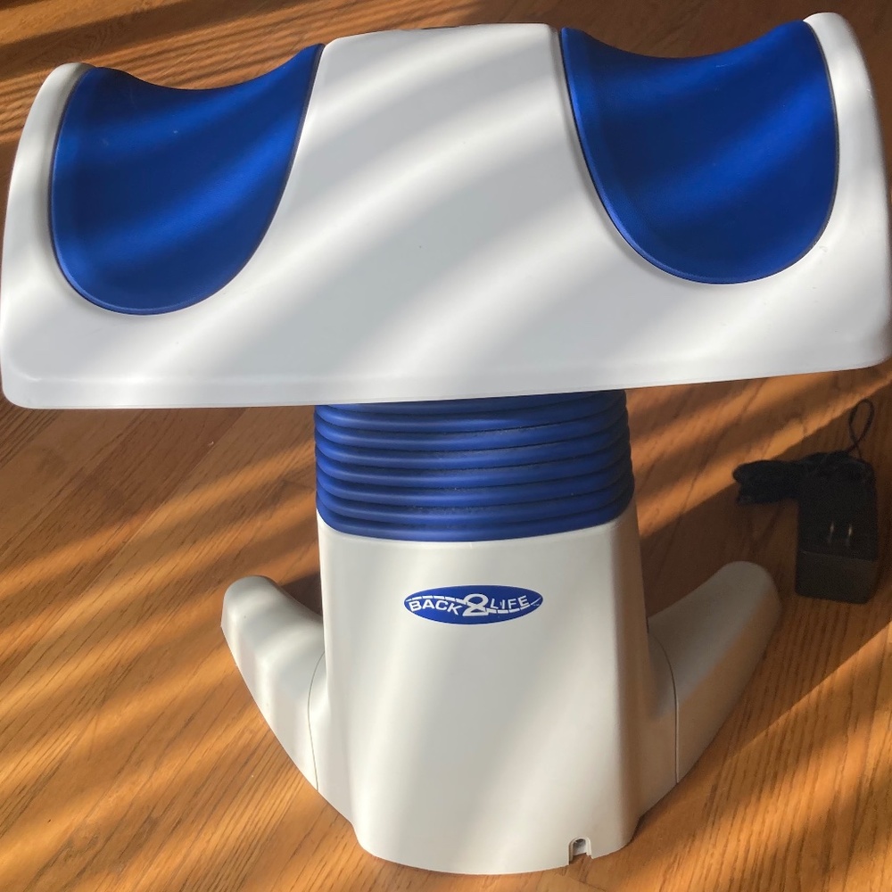 Back2Life Therapeutic Massager incl. orthopedic pillow